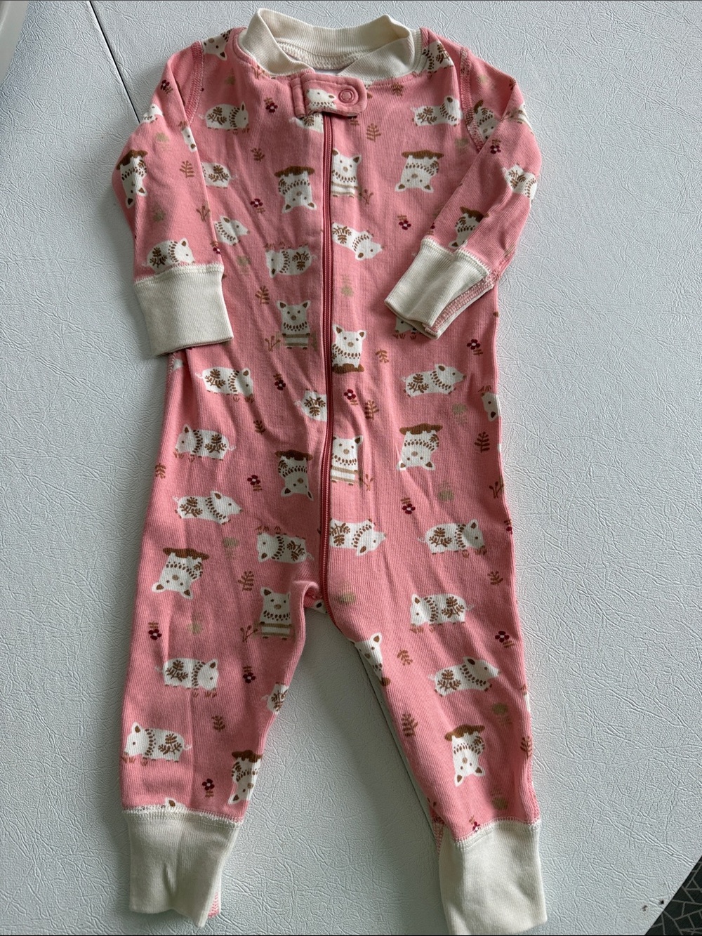 6-9 months Hanna Andersson Pink pig Zip Pajamas with Cream Trim